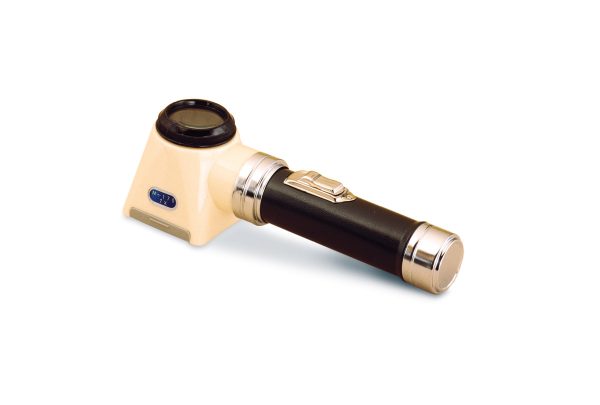 PEER® Measuring Magnifier with Flash Light, Item No. 29.650