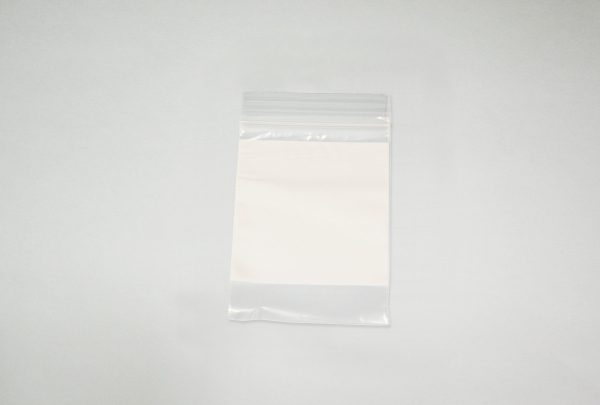 Economy Plastic Bags with White Label Block, 3" x 4", Box of 1000, Item No. 61.13201
