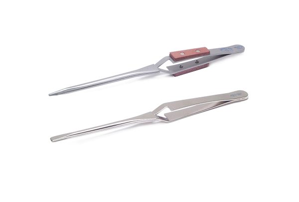 Cross-Locking Tweezers